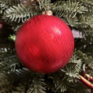 VS collectible ornament